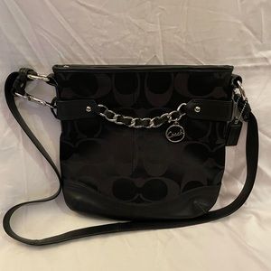 Coach Chain Bag 🖤